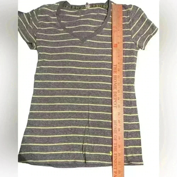 Under armour Tech Women's V-Neck T-Shirt, Size S - Gray and Green Stripe - Picture 3 of 4